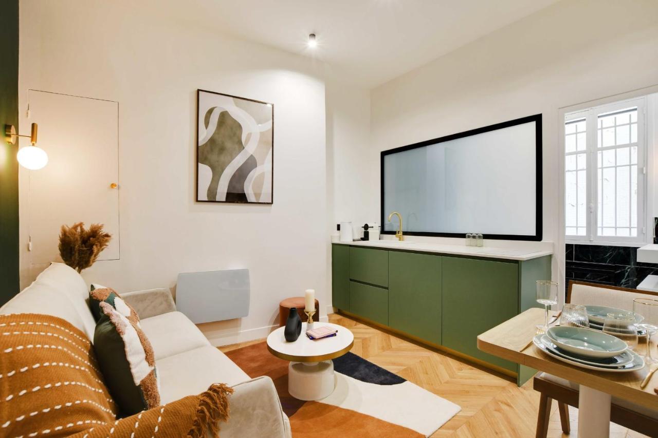 Chic Apartment - 1Br-4P - Facing The Louvre Paris Exterior photo