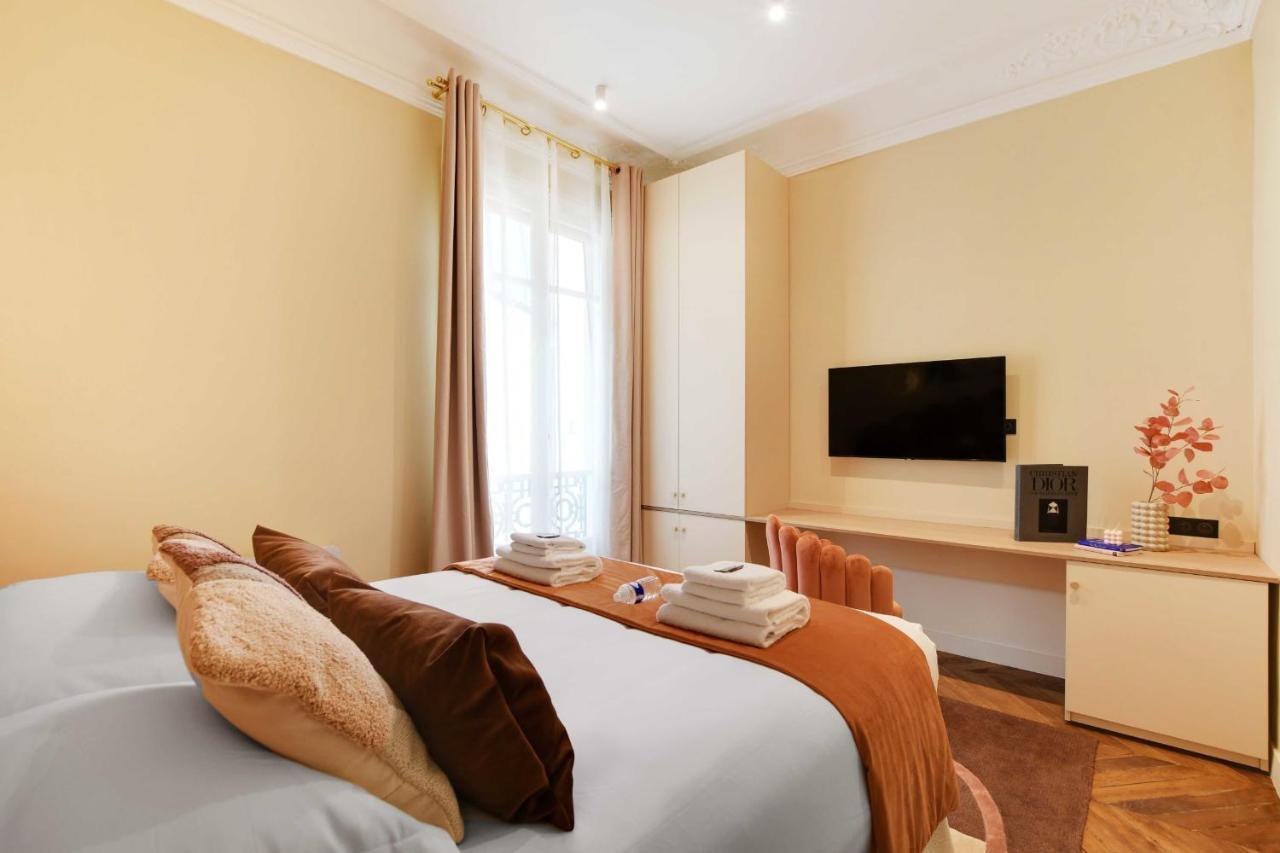 Chic Apartment - 1Br-4P - Facing The Louvre Paris Exterior photo